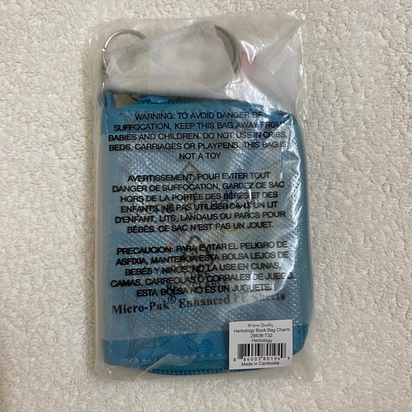 Vera Bradley Harry Potter Book Charm Herbology - Picture 4 of 6